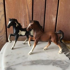 Porcelain horses